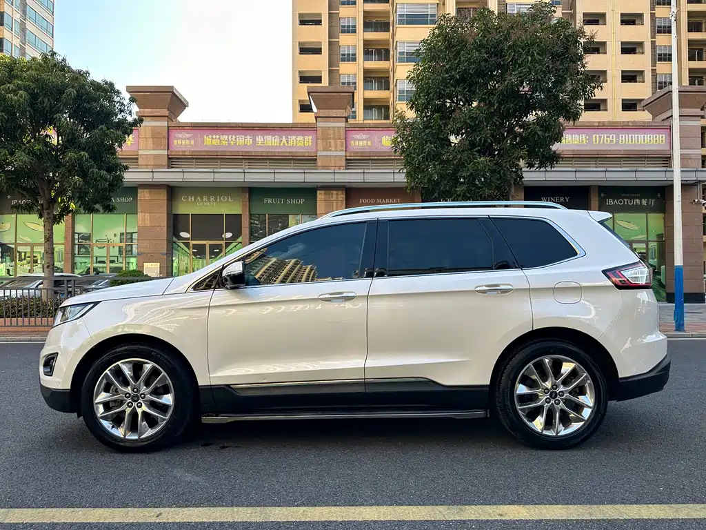 Ford Edge — миниатюра 5