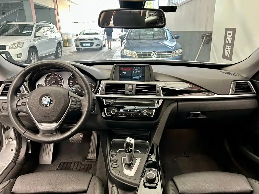 BMW 3 Series GT — миниатюра 8