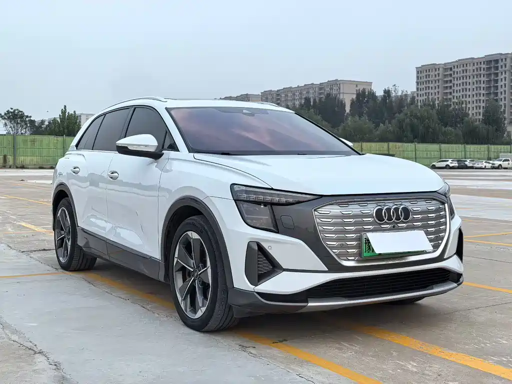 Audi Q5 e-tron — миниатюра 3