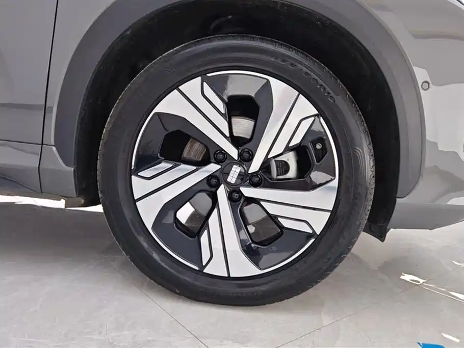 GEELY GALAXY GALAXY E5