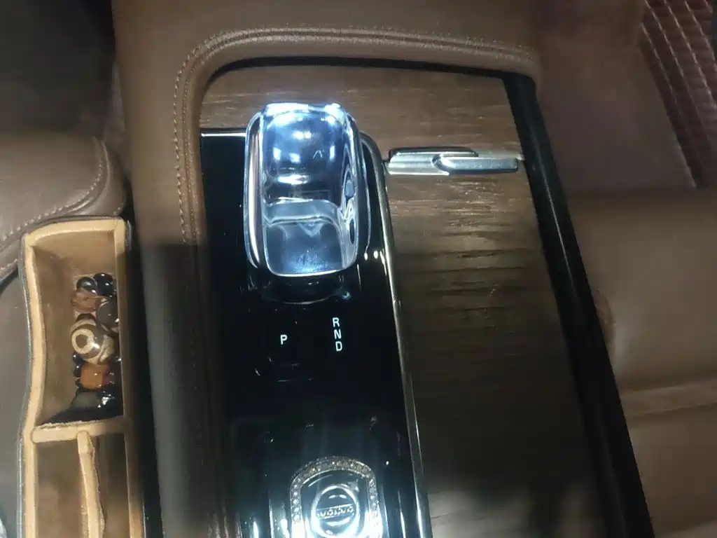 Volvo S90 — миниатюра 10
