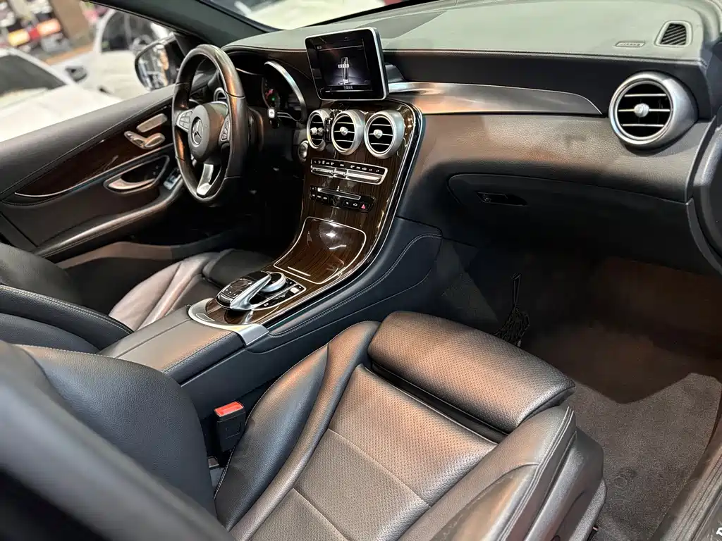 Mercedes-Benz GLC — миниатюра 32