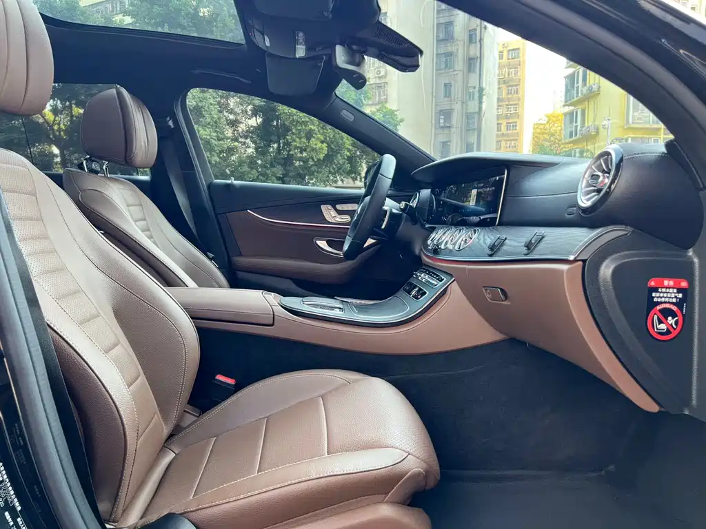 MERCEDES-BENZ E CLASS