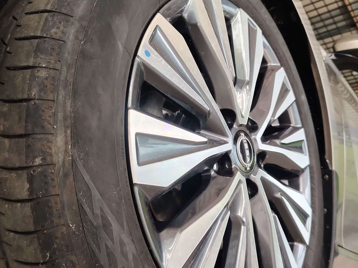Nissan Teana 2.0 л 2023 г. шампань/коричневый, пробег 16000 км