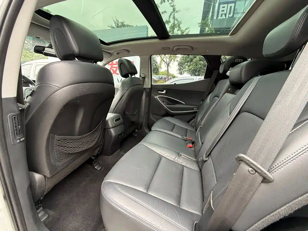 Hyundai Santa Fe — миниатюра 7