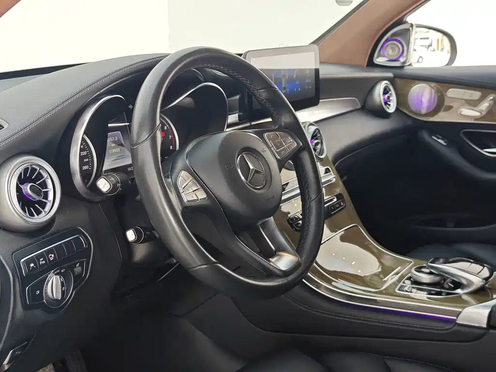 Mercedes-Benz GLC Coupe — миниатюра 27