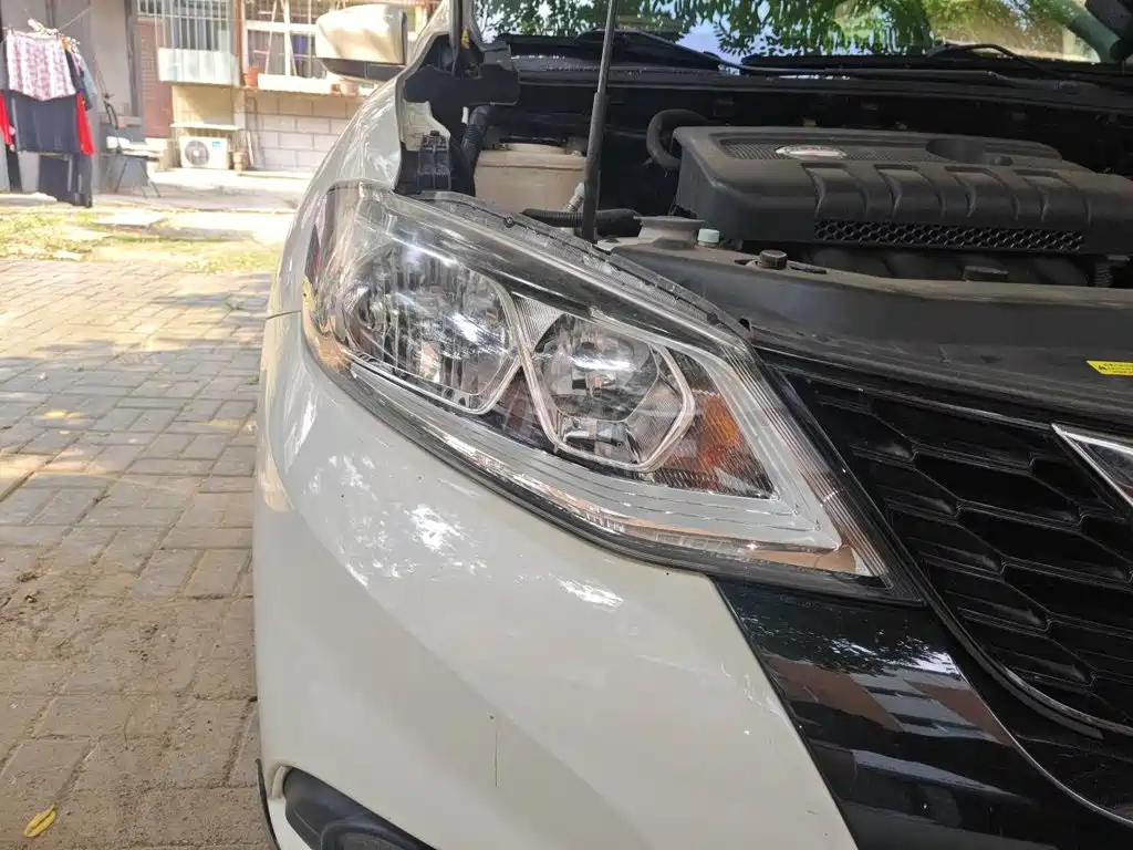 Nissan Tiida — миниатюра 7