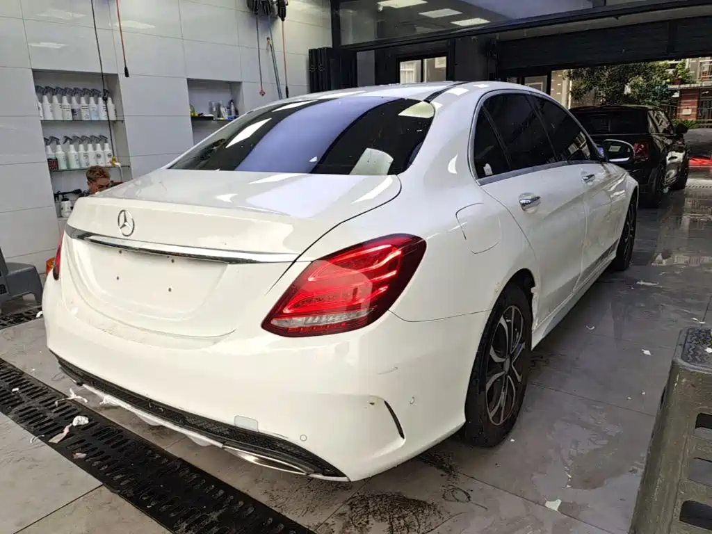 Mercedes-Benz C-Class — миниатюра 7