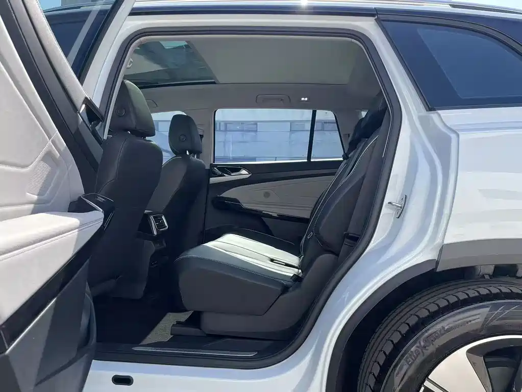 Volkswagen ID.6 X 2021 Pure
