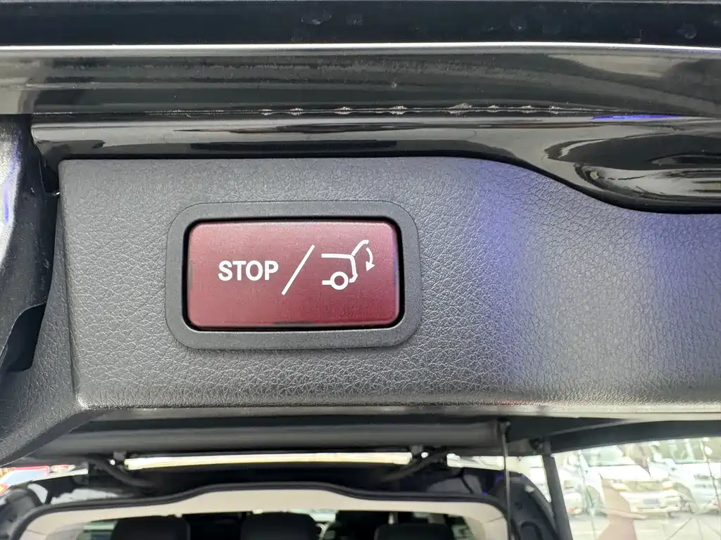 MERCEDES-BENZ V CLASS