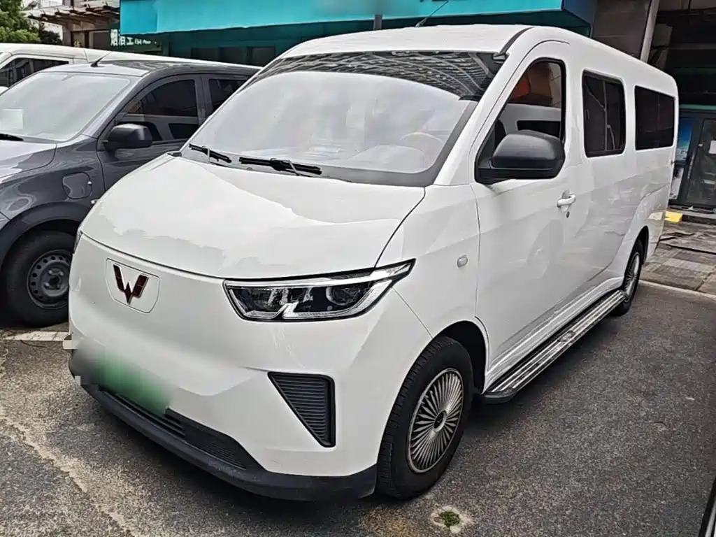 Wuling Yangguang — миниатюра 2