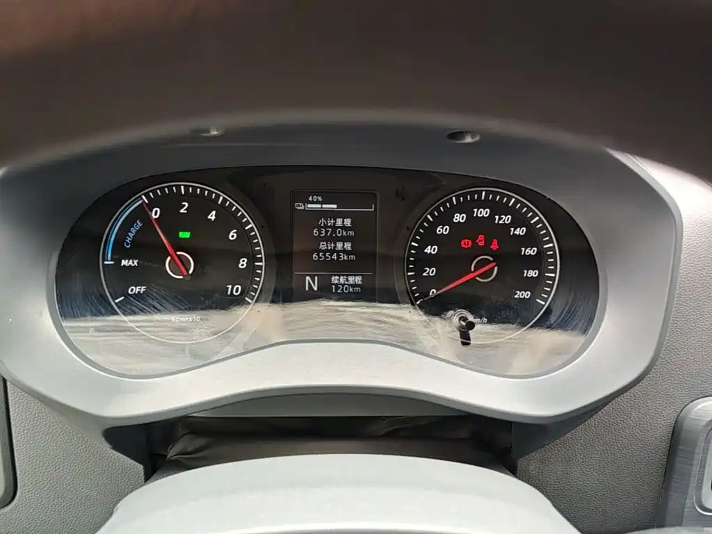 Wuling Yangguang — миниатюра 12