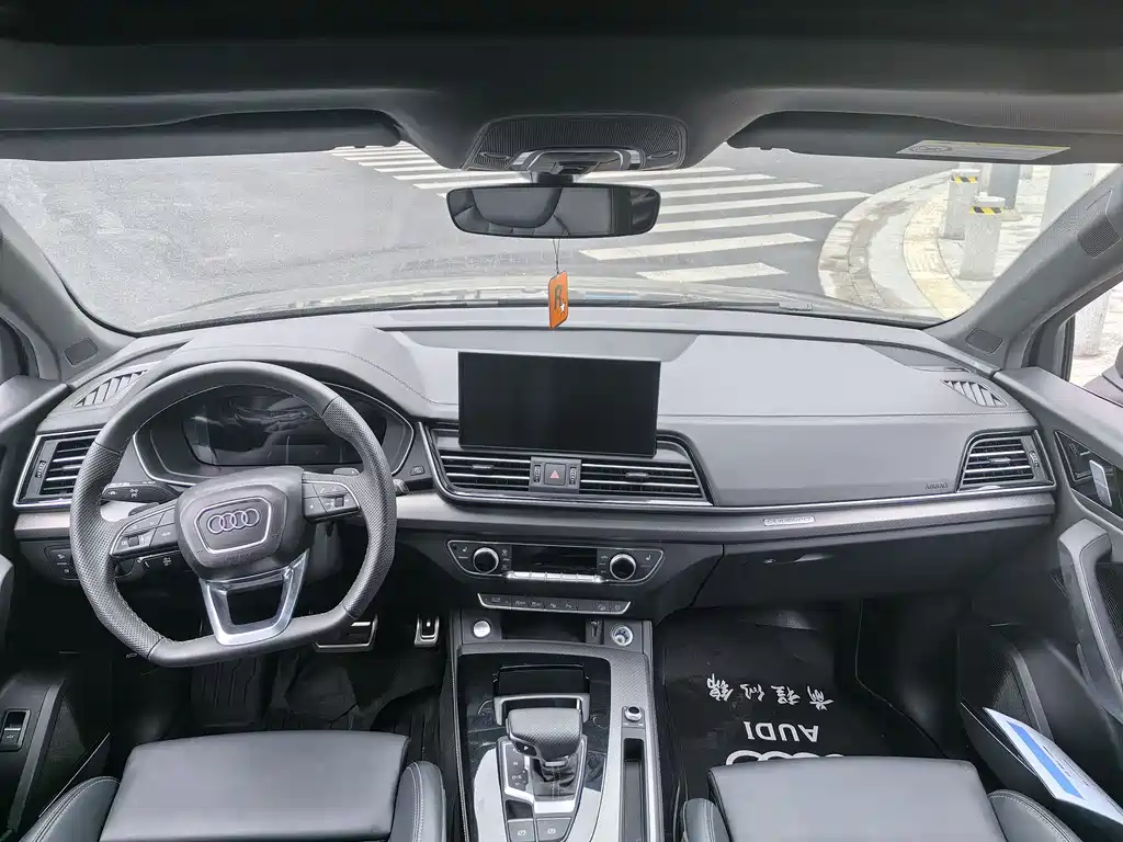 Audi Q5L 2025 45 TFSI Luxury