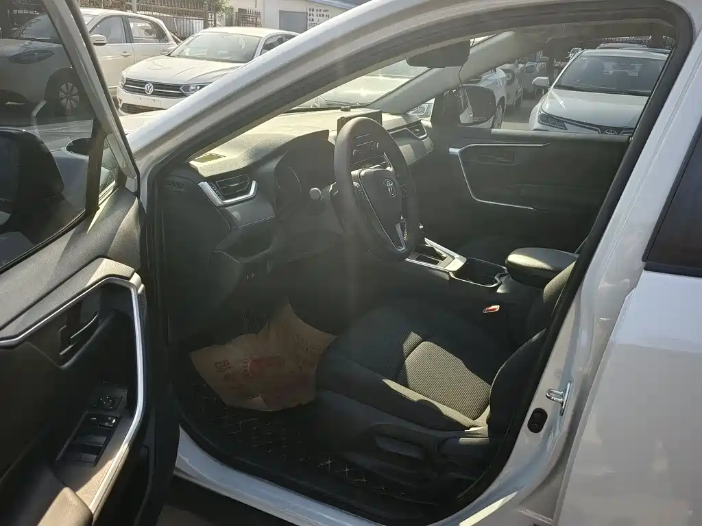 Toyota RAV4 2020 2.0L CVT