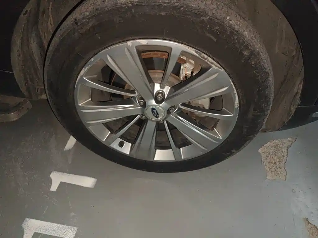 Ford Explorer (Import) — миниатюра 24