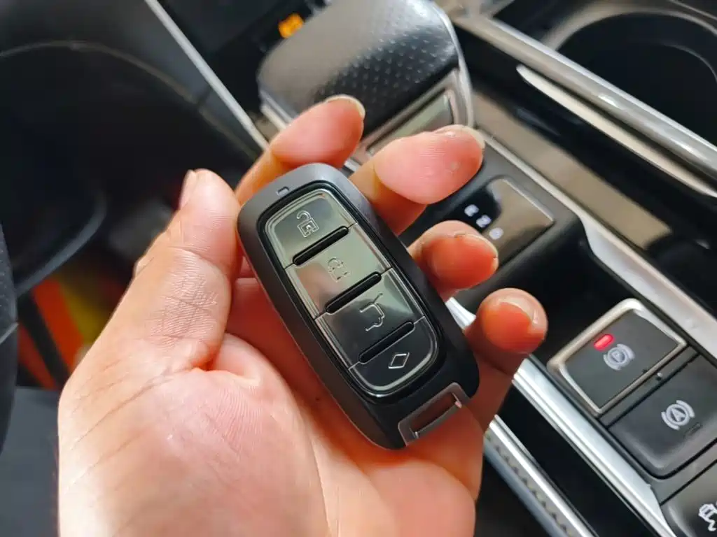 Roewe i6 MAX New Energy — миниатюра 9