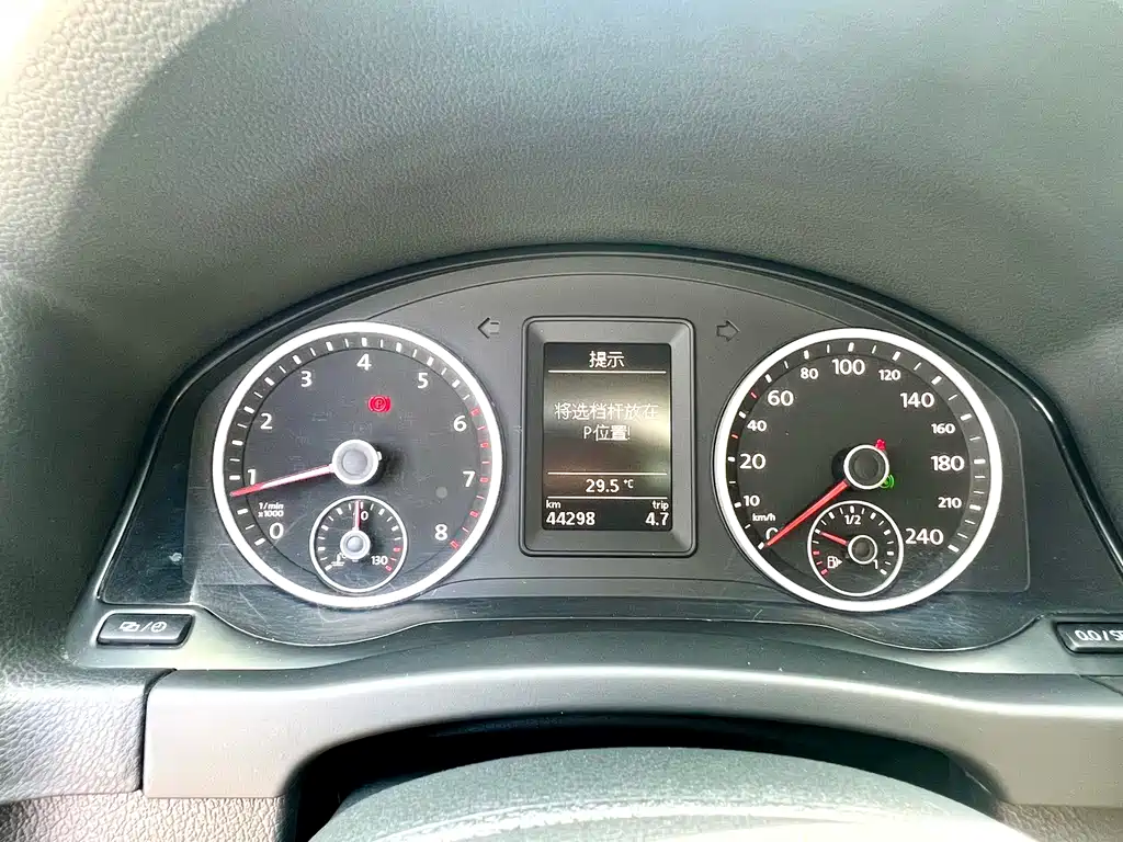 Volkswagen Tiguan — миниатюра 12