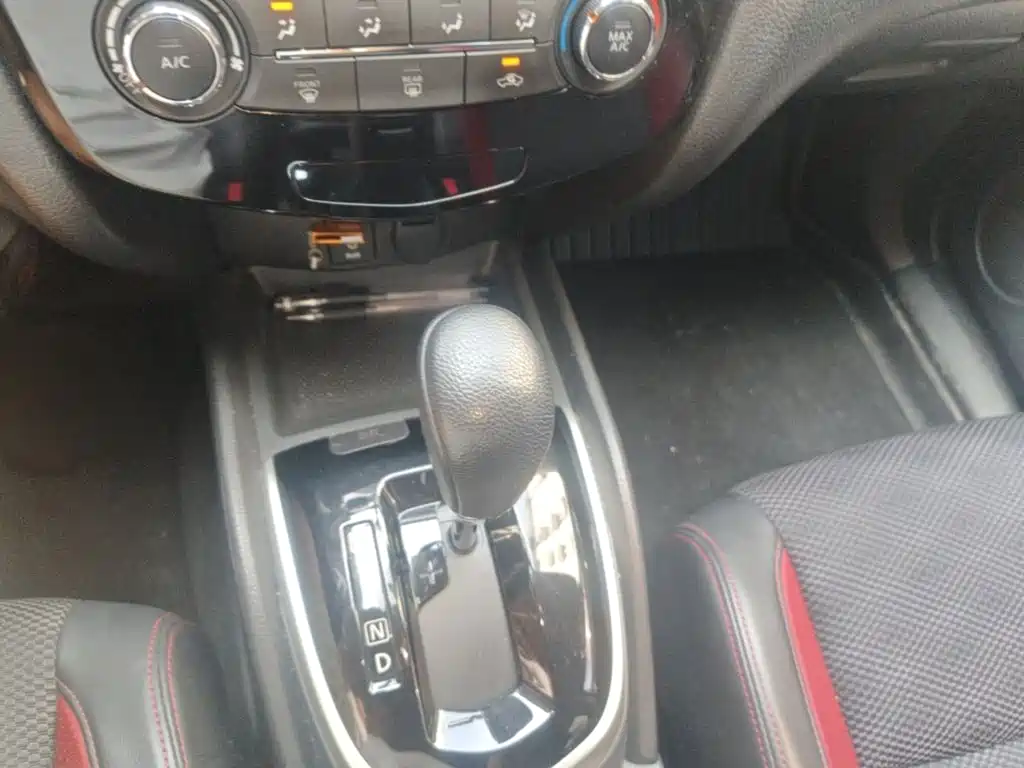 Nissan Qashqai 2017 2.0L CVT Smart V