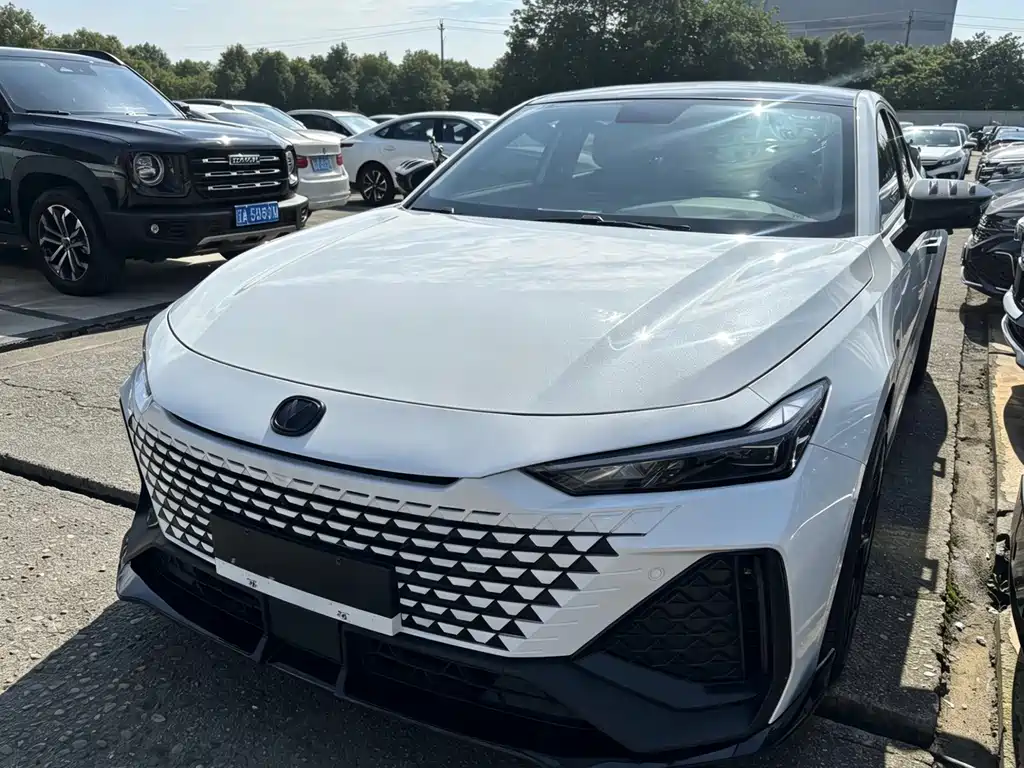 Changan UNI-V 2022