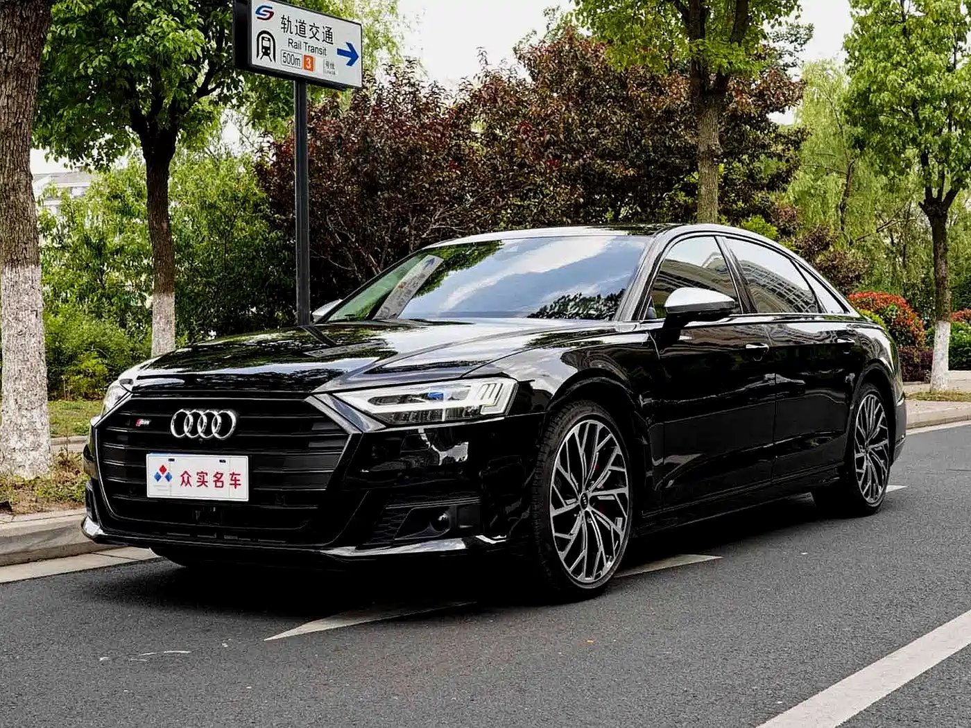 奥迪S8 2021款 S8L 4.0TFSI quattro 2021
