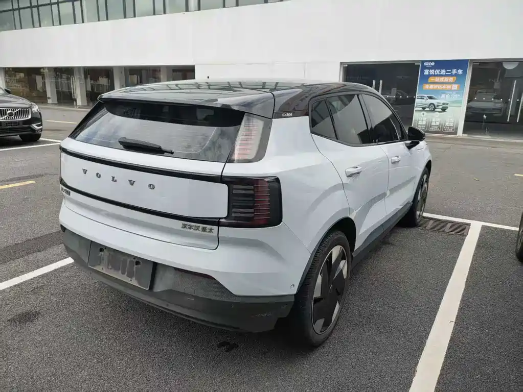 Volvo EX30 — миниатюра 4