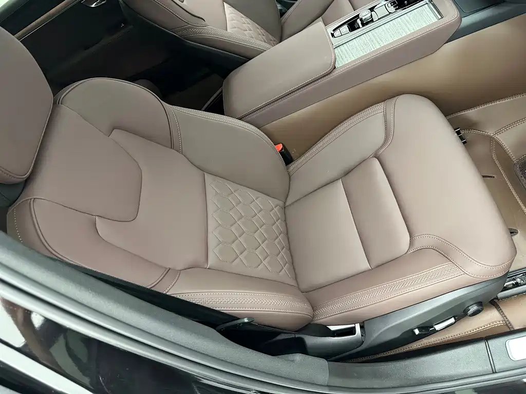 Volvo S90 — миниатюра 46