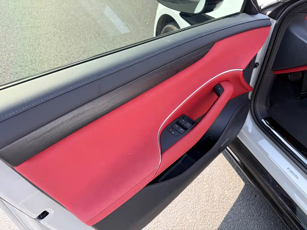 XIAOMI CAR XIAOMI SU7