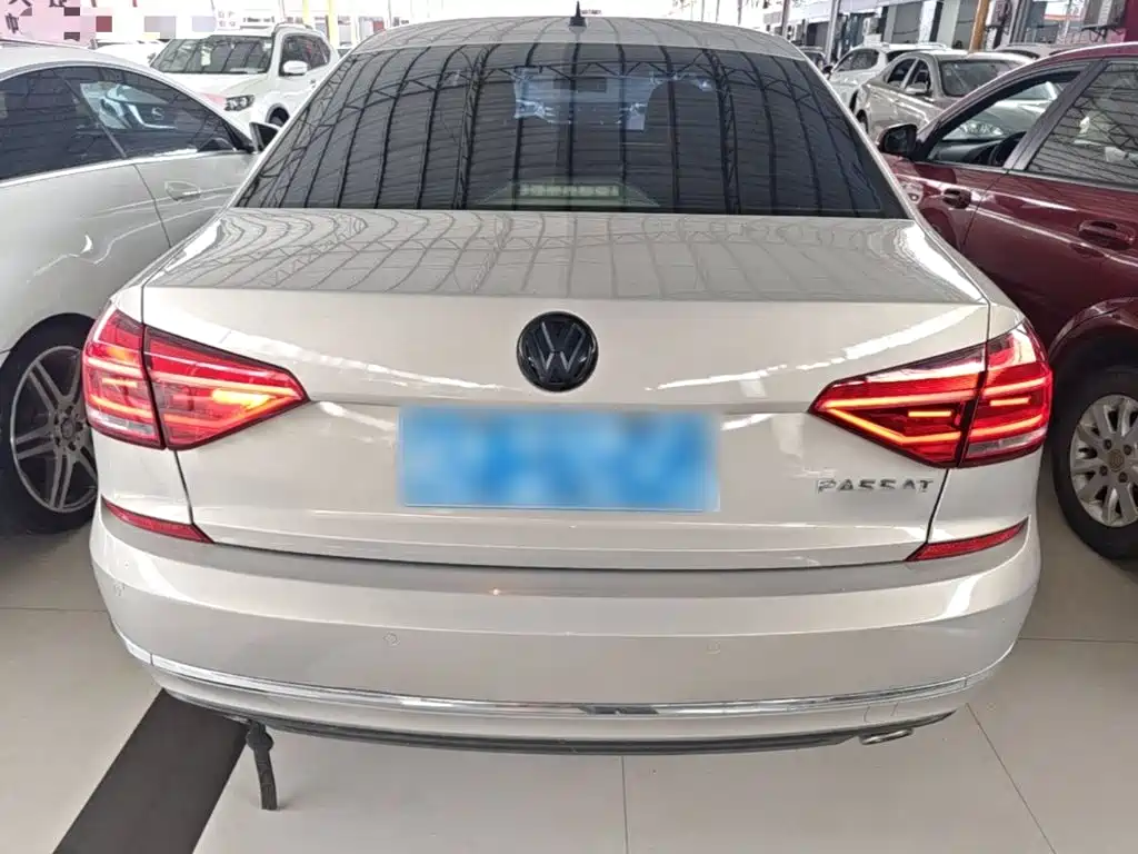 Volkswagen Passat — миниатюра 6