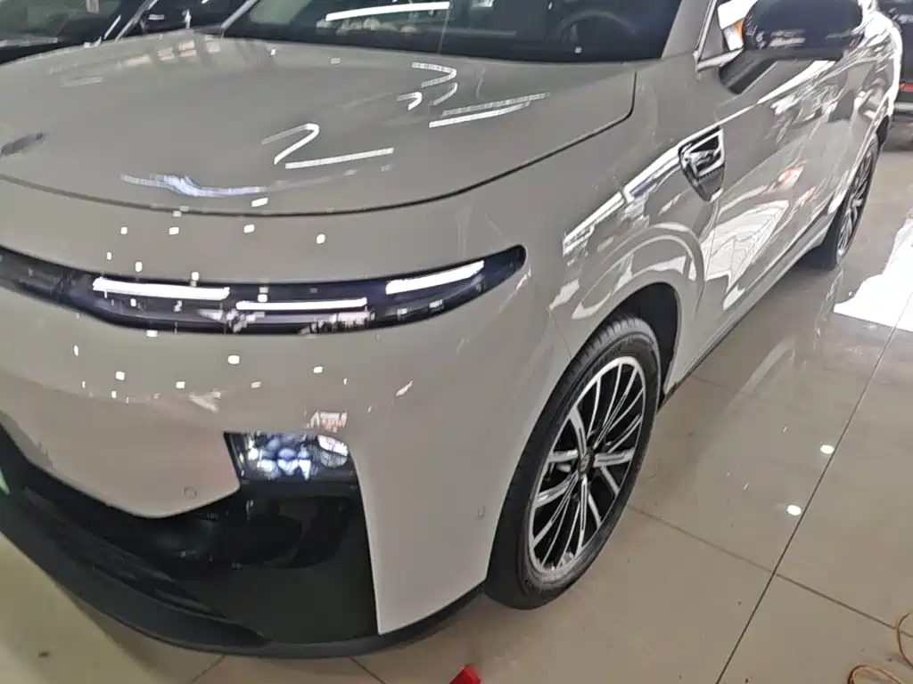 Leapmotor Leapmotor B10 — миниатюра 24