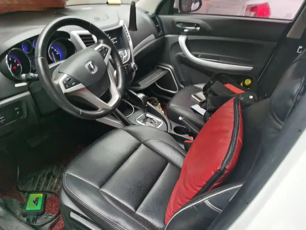 Changan CS35 — миниатюра 20