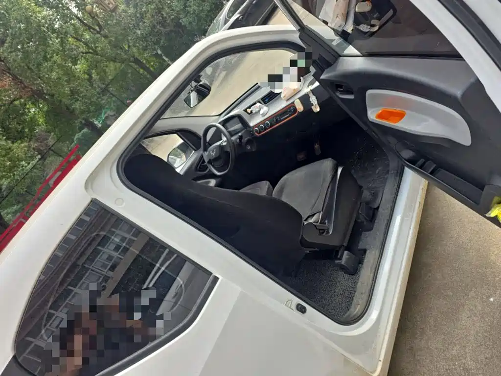 Wuling MINIEV — миниатюра 19