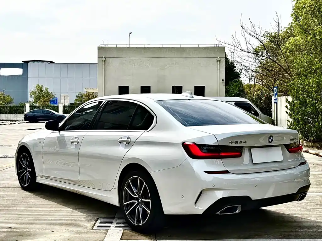 BMW 3 Series — миниатюра 14
