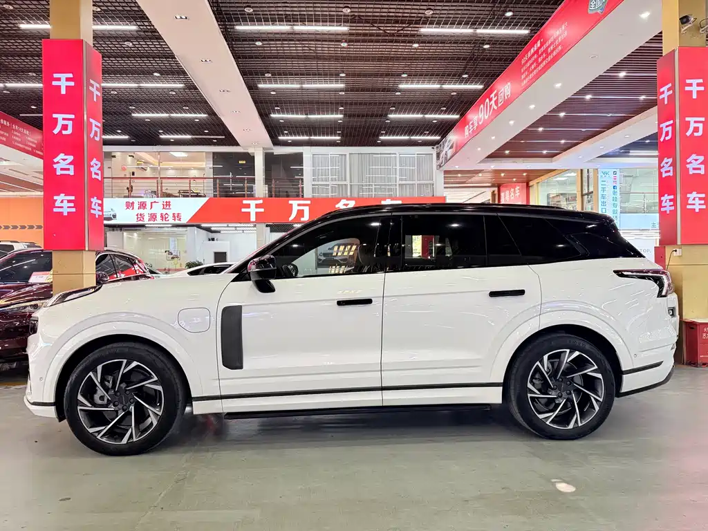 Lynk & Co 09 EM-P — миниатюра 3