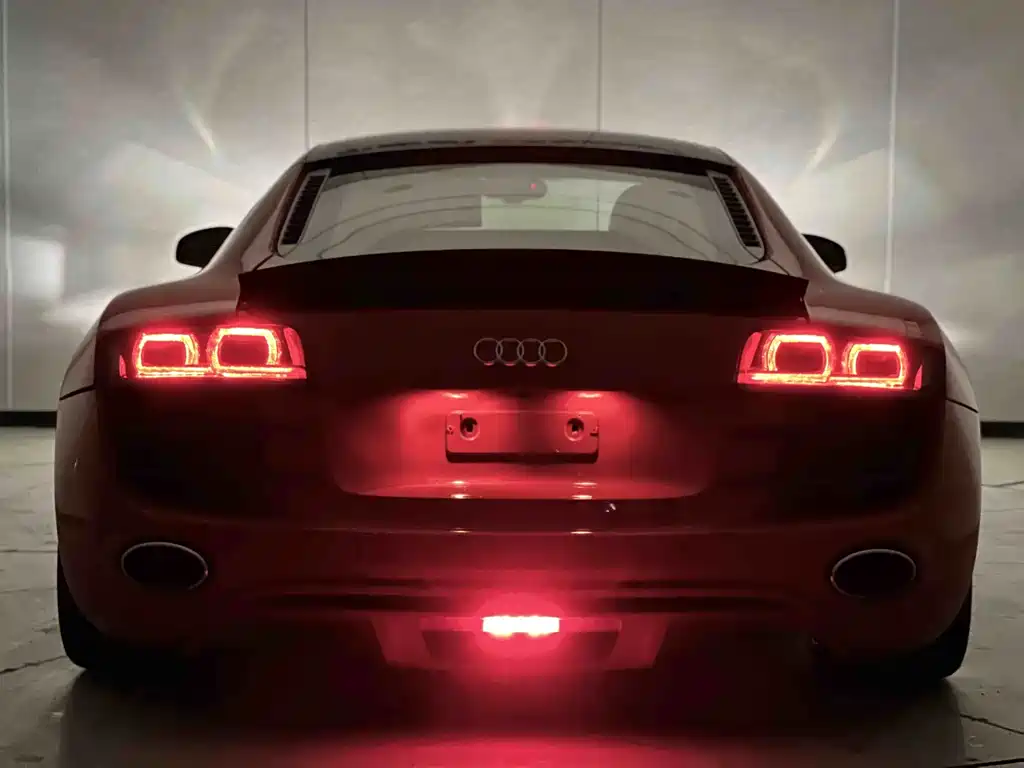 Audi R8 — миниатюра 21