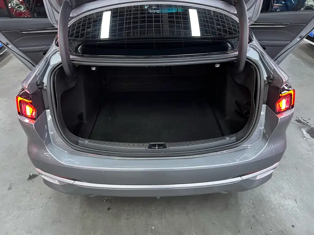 Ford Mondeo — миниатюра 16
