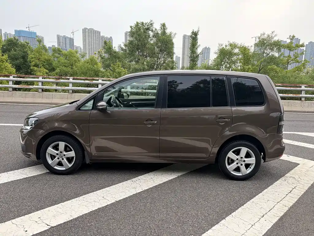 Volkswagen Touran — миниатюра 11