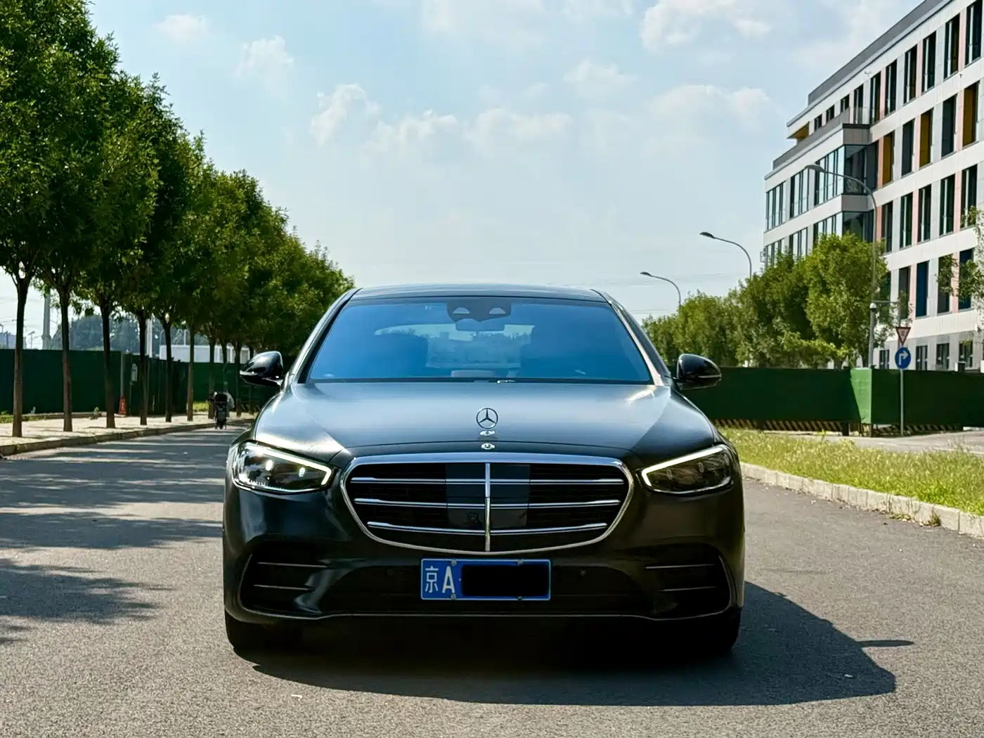 Mercedes-Benz S-Class
