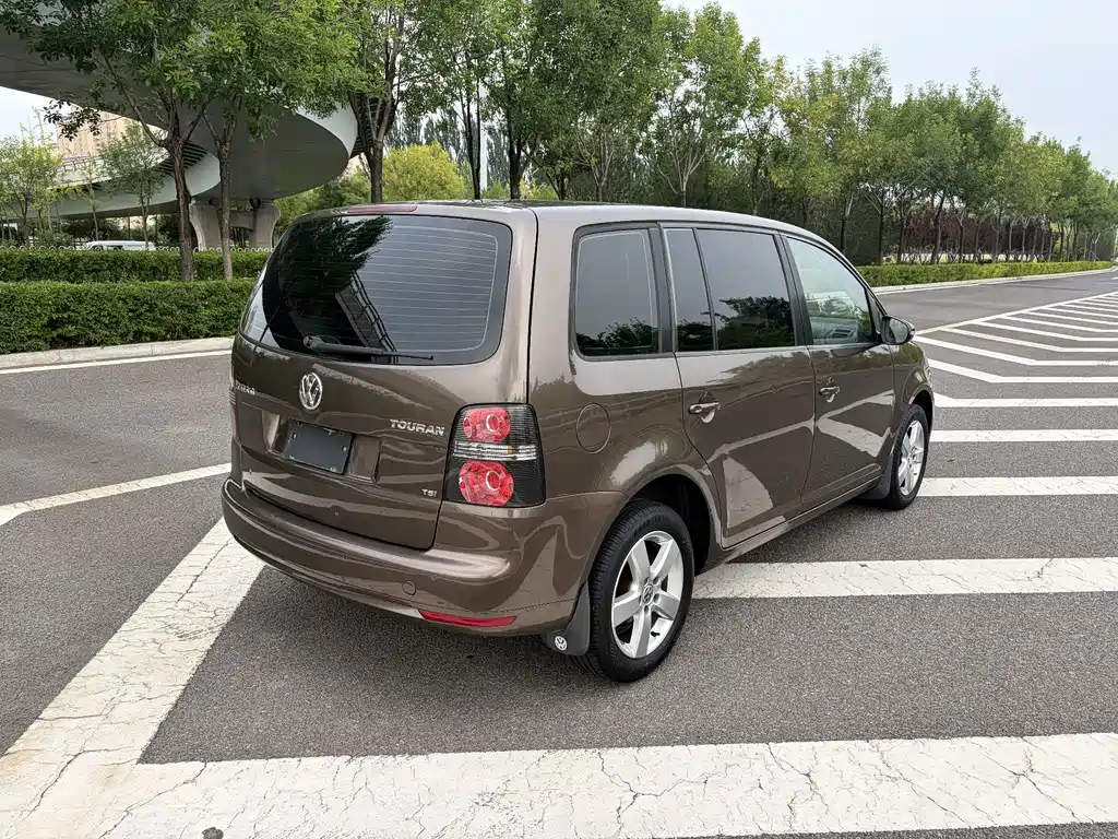 Volkswagen Touran — миниатюра 10
