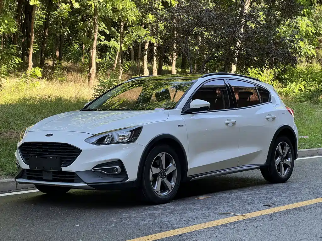 Купить Ford Focus Active