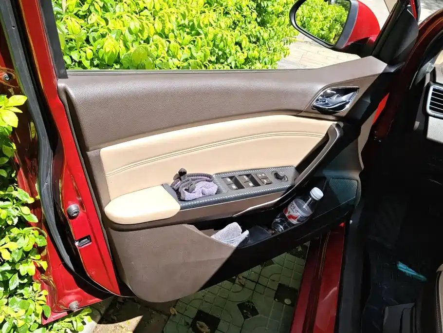 Baojun 310W — миниатюра 7