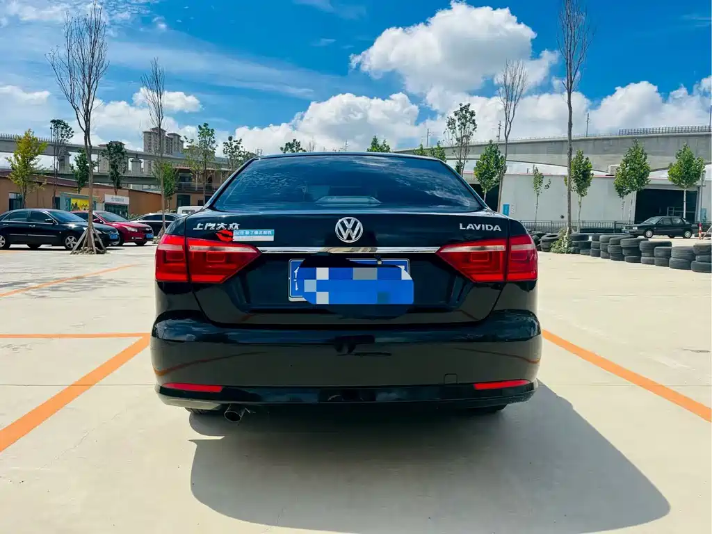 Volkswagen Lavida — миниатюра 8