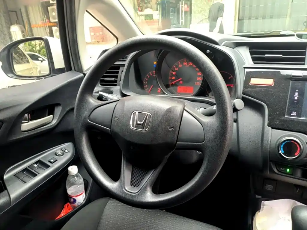 Honda Fit — миниатюра 11