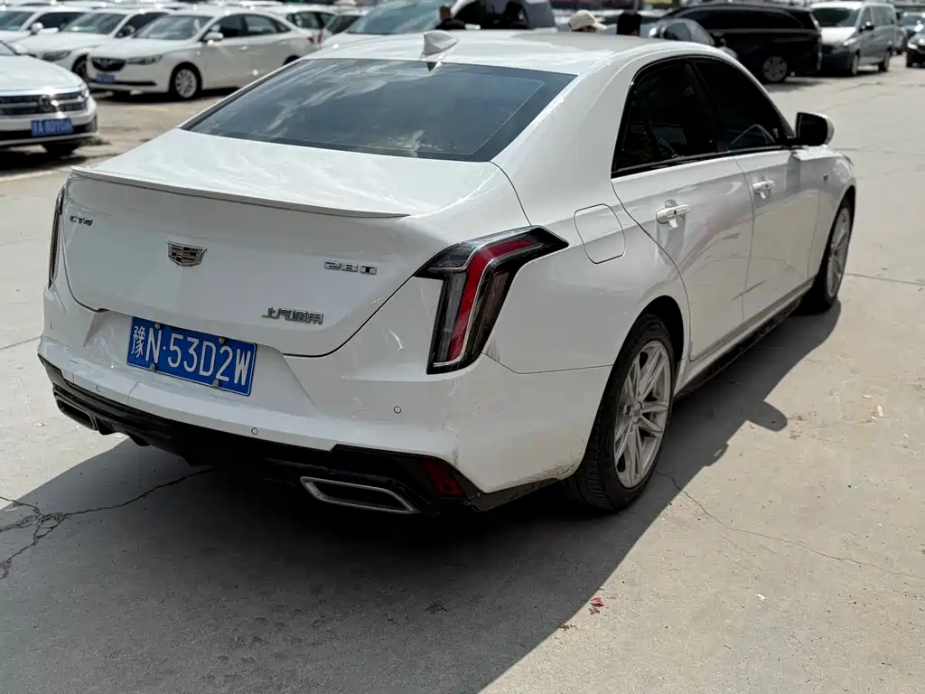 Cadillac CT4 2020 28T Fashion