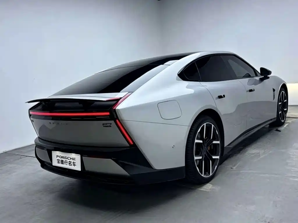 XPeng P7 — миниатюра 5