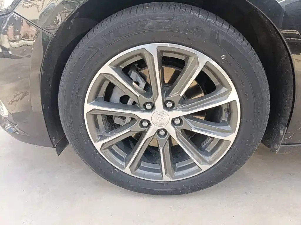 Buick LaCrosse — миниатюра 23
