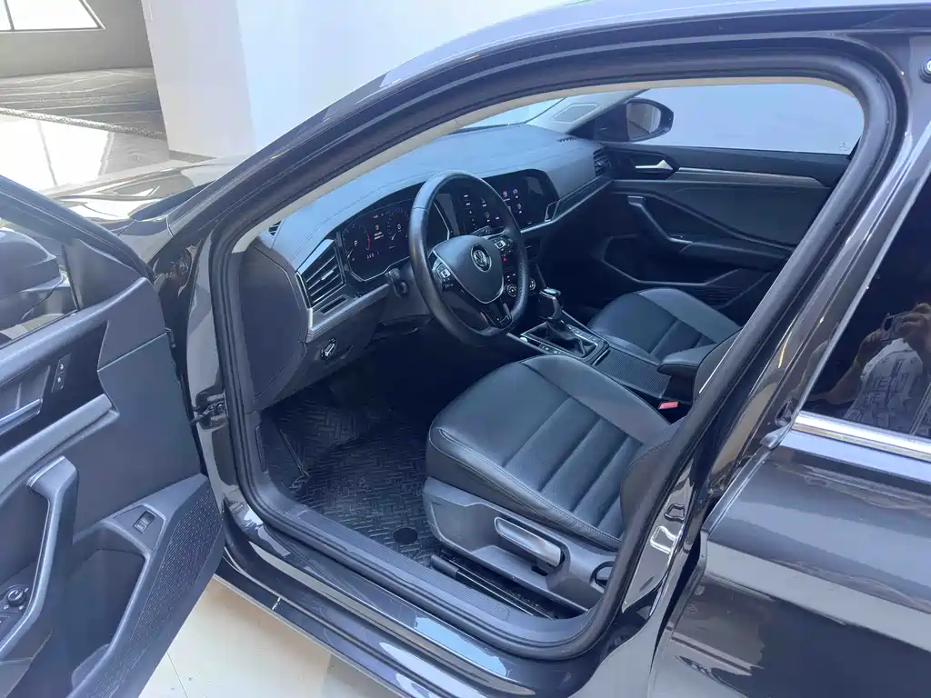 Volkswagen Sagitar 2022 280TSI DSG