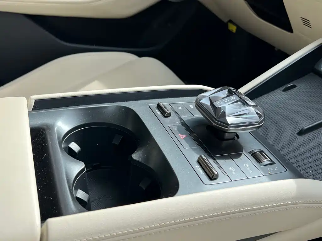 BYD Qin L — миниатюра 19