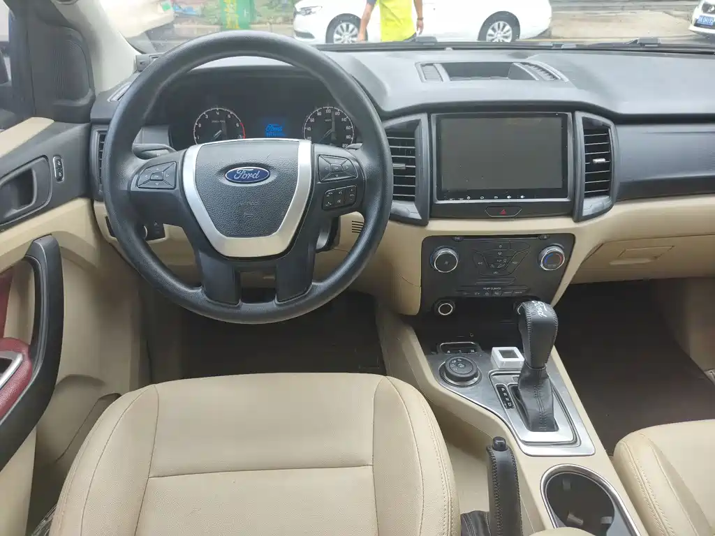Ford Everest — миниатюра 9
