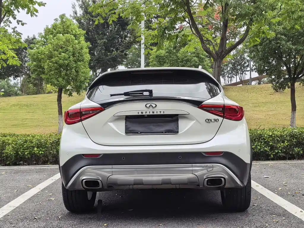 Infiniti QX30 — миниатюра 15