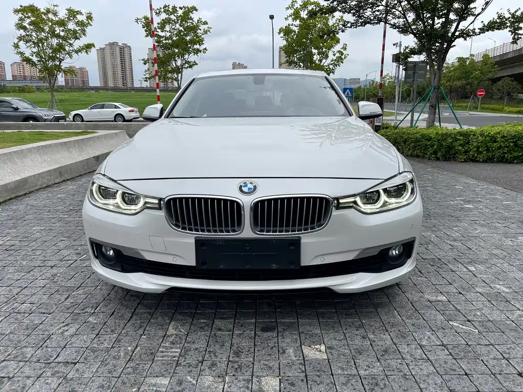BMW 3 Series — миниатюра 2